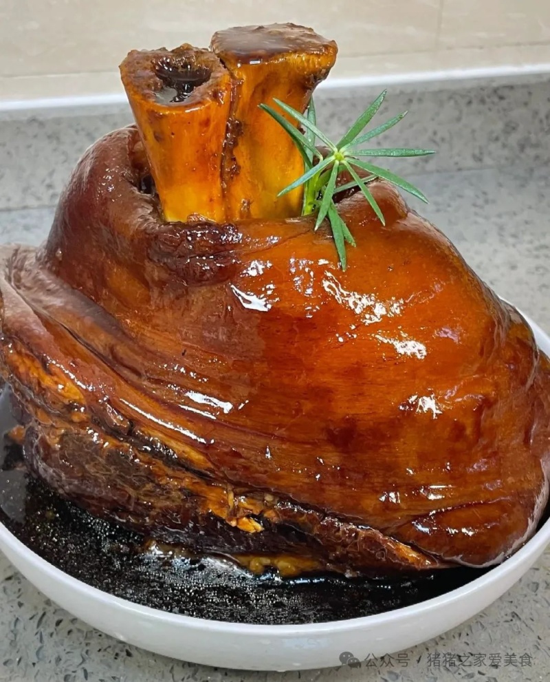 五香猪肘子，虎皮蹄膀
