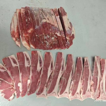 牛力骨，也叫牛扇子骨。带肉率55左右