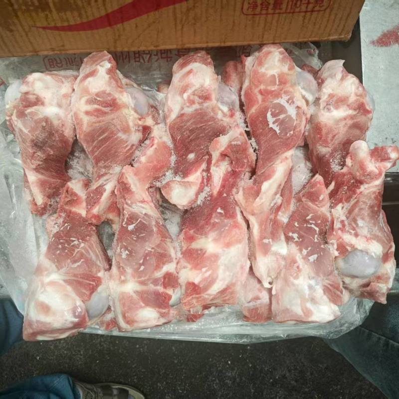 满肉大棒骨，含肉率百分之75。酱大骨专用，**推荐