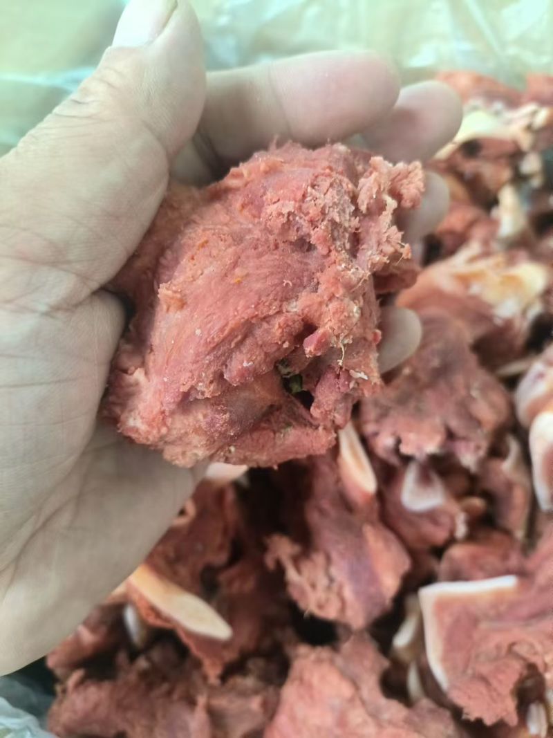【卤味】五香牛脆骨肉，肉多带脆骨。凉拌小炒等
