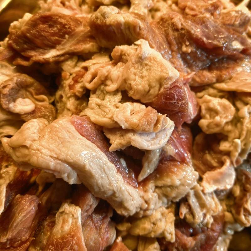 腿肉牛肉修下来的碎肉筋皮，牛碎肉碎牛肉