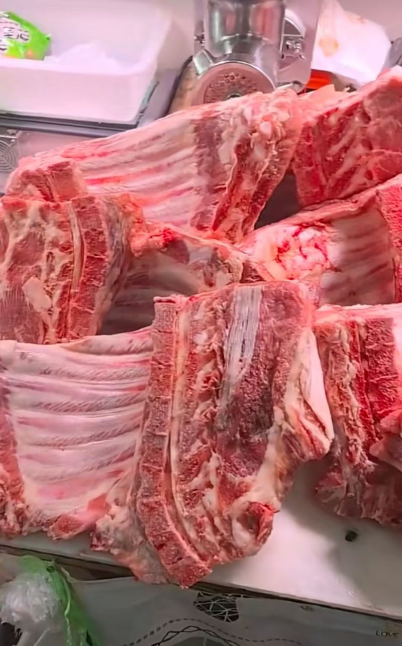 满肉无颈前排