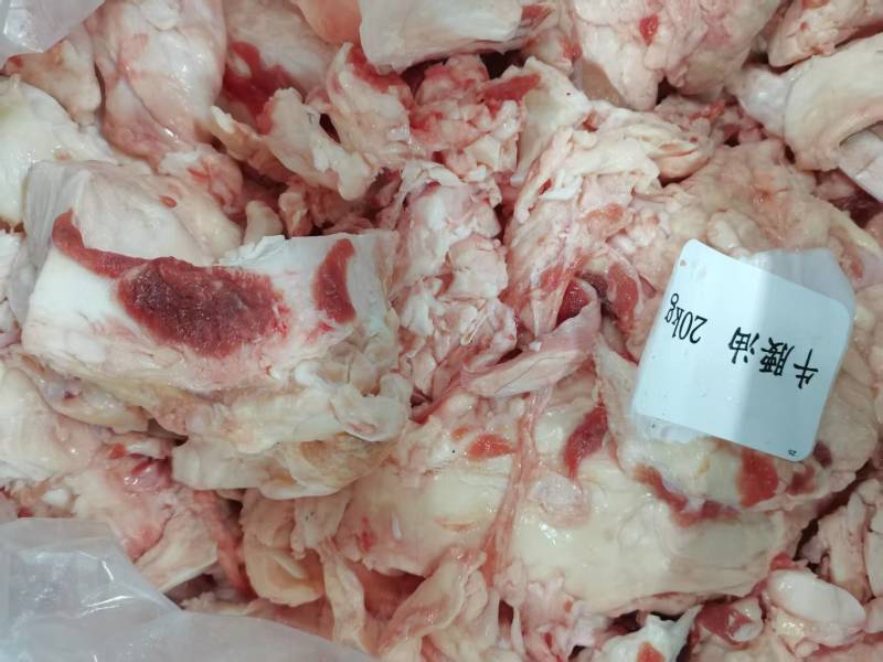 牛分割油，牛腰油，牛杂油，山东梁山大型肉联厂期待和你合作
