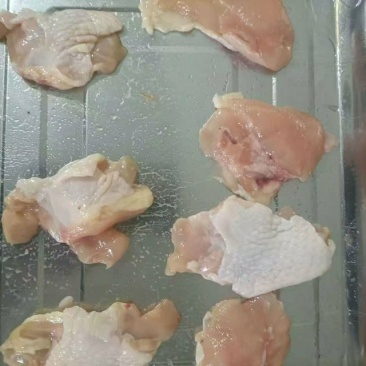 鸡背肉，供应冷冻鸡背肉，可以安需定制