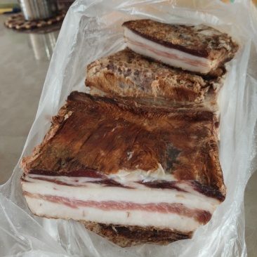 长阳五峰土家高山土猪原生态腊肉