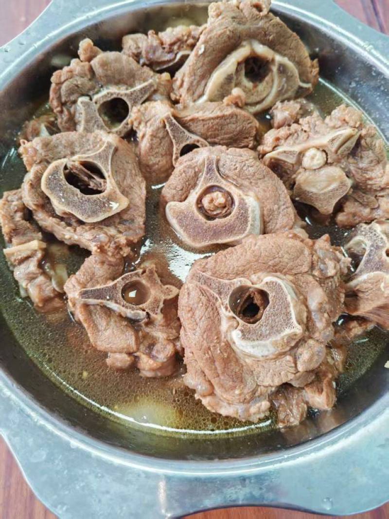 满肉羊脖骨，含肉率70左右，肉多多