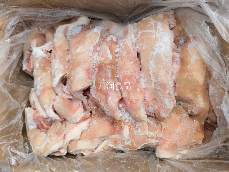 冷冻猪小头皮猪头皮，猪头肉边角20斤一件食堂炒菜卤菜