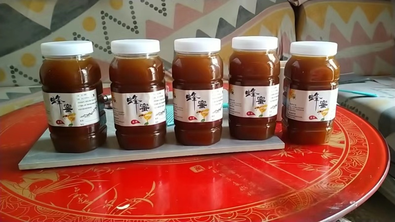 土蜂蜜2000余斤出售