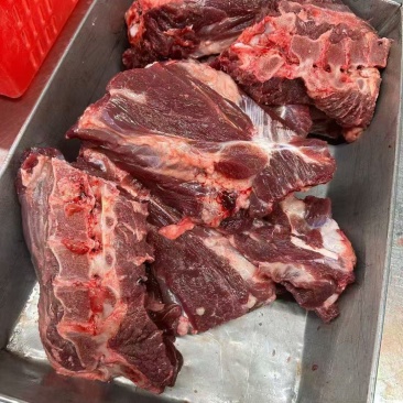 满肉颈骨