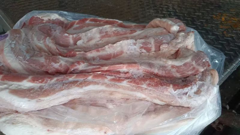 带皮五花肉条，30吨，新货，原始检疫，25/5