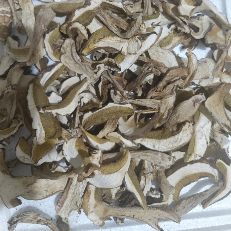 南华县季节野生菌，牛肝菌干货可长年保存，精品批发
