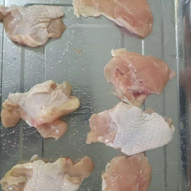 加工冷冻鸡背肉，翅中，翅尖，翅根，接受去骨，切块按需包装