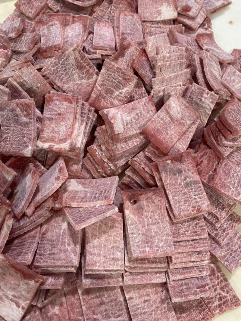 滑嫩牛肉片，口感细腻，**餐饮预制餐，美团，电商等，