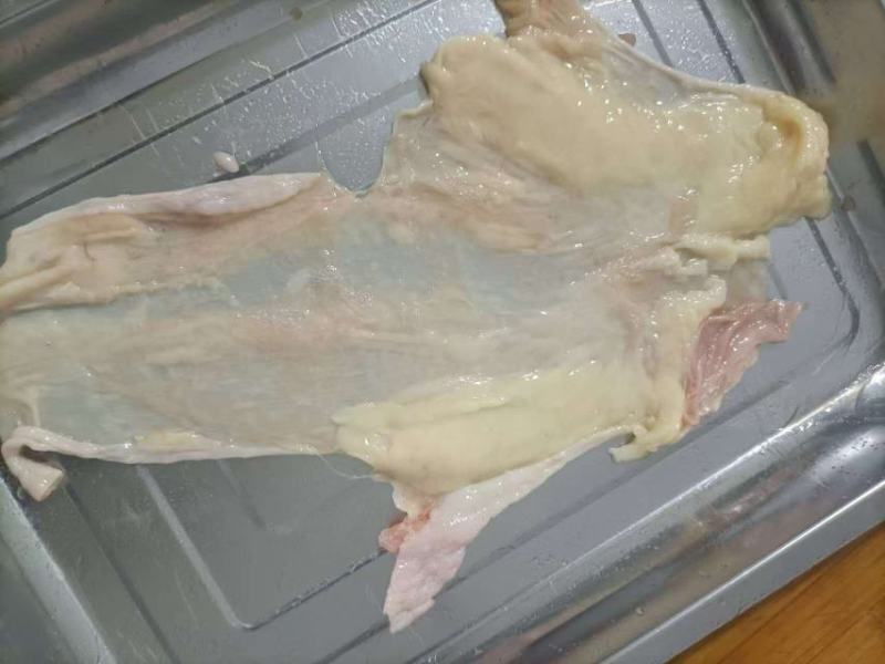 鸡胸皮，按需加工鸡腿，鸡翅，鸡胸，鸡爪，鸡架，鸡皮。