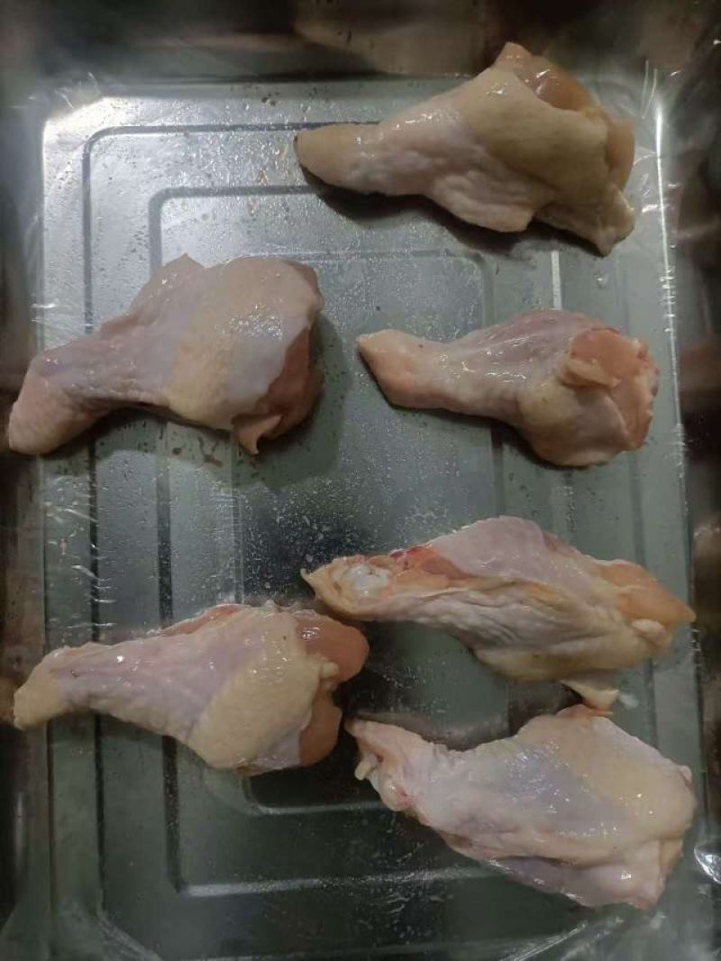 冷冻翅根，按需加工翅中，鸡腿，鸡爪，鸡胸，乇乇肉去骨切块