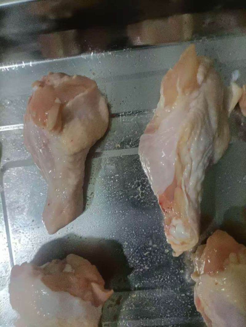冷冻翅根，按需加工翅中，鸡腿，鸡爪，鸡胸，乇乇肉去骨切块