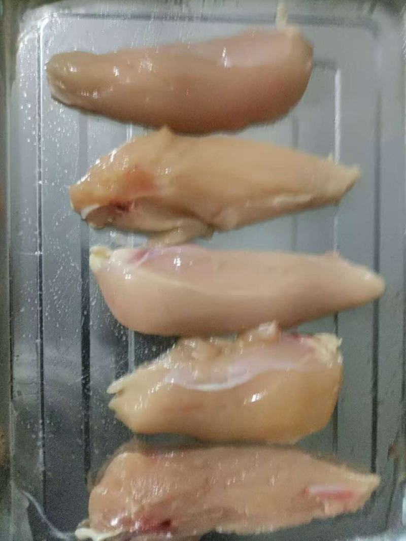 鸡小胸，按需加工鸡腿，鸡翅，鸡爪，按需去骨，切块包装