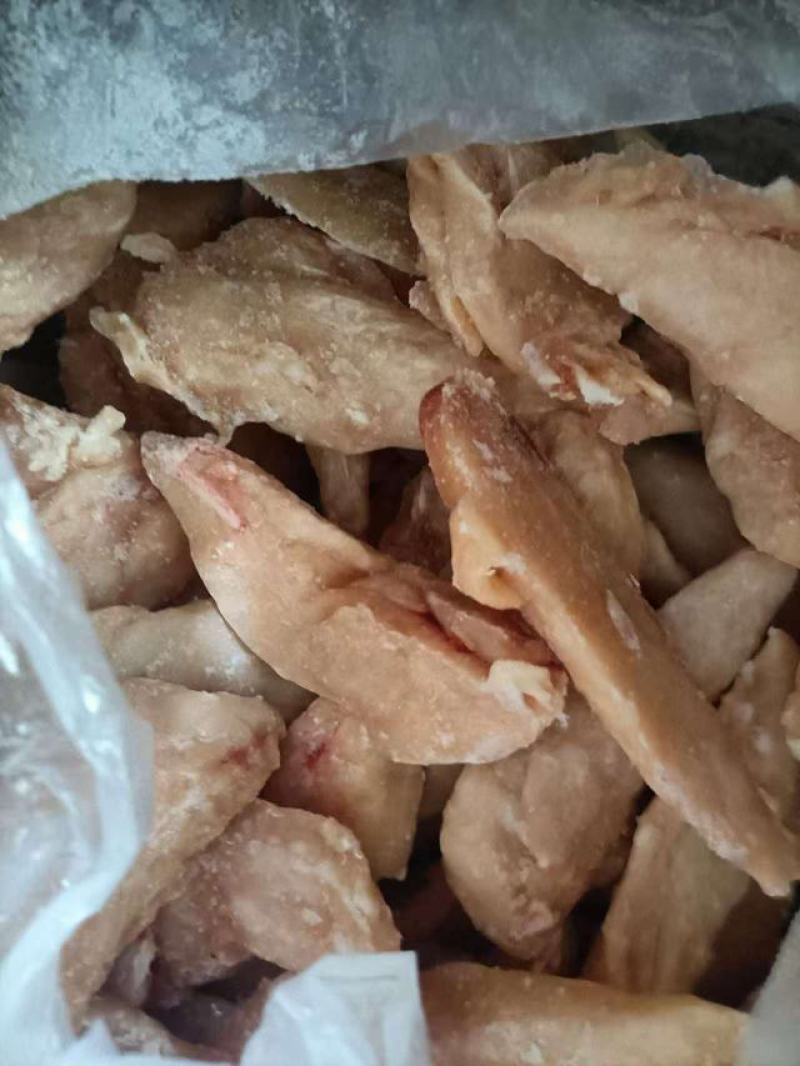 鸡小胸，按需加工鸡腿，鸡翅，鸡爪，按需去骨，切块包装