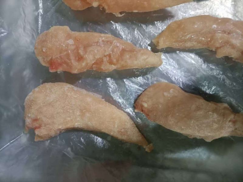 鸡小胸，按需加工鸡腿，鸡翅，鸡爪，按需去骨，切块包装
