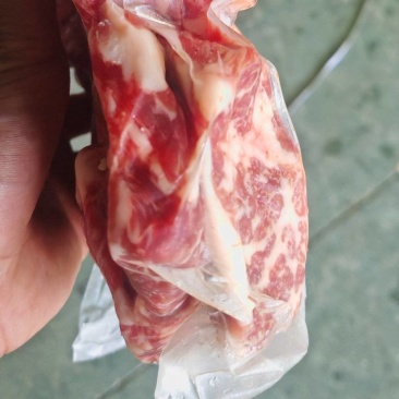 雪花牛肉块