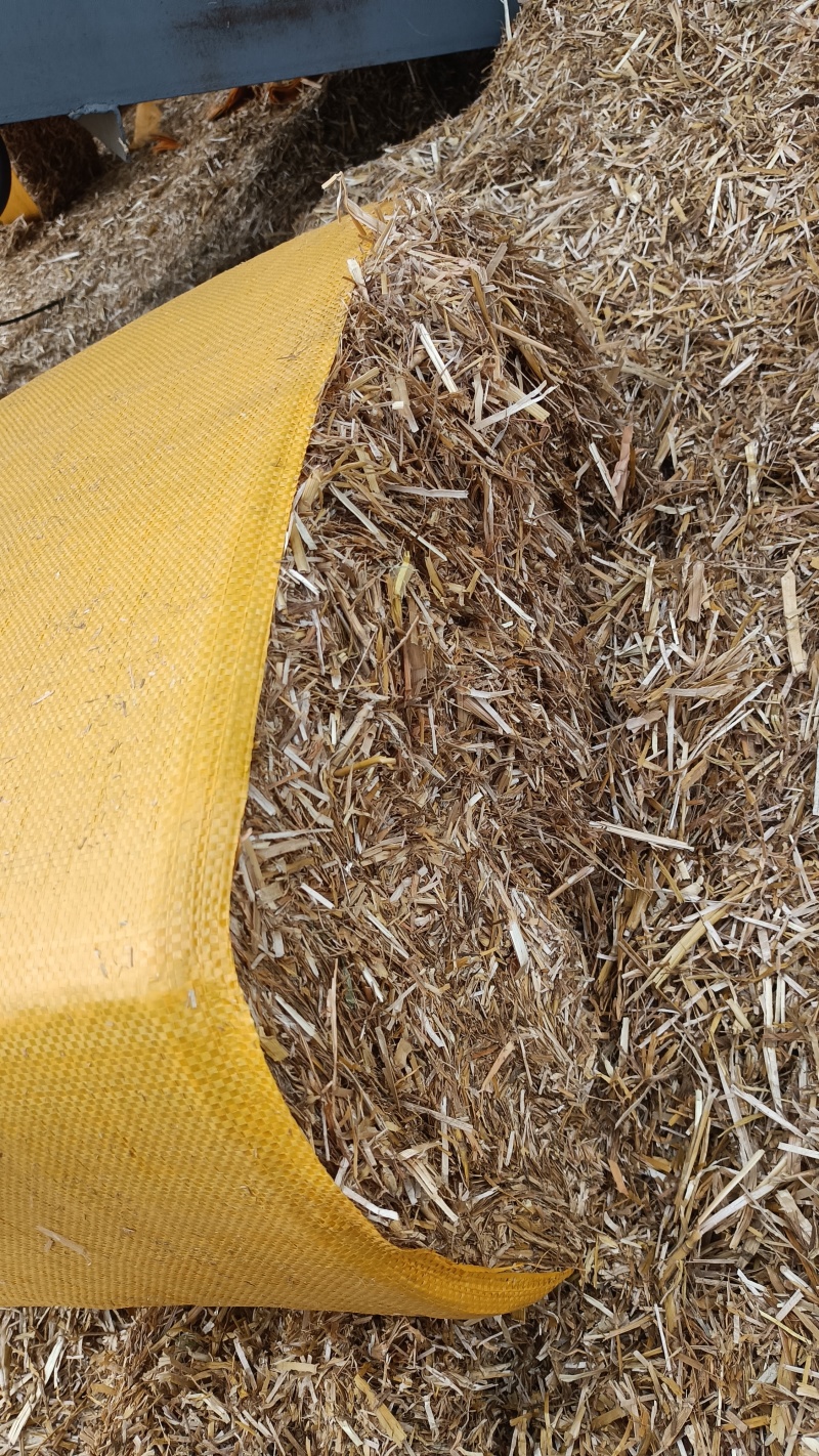 优质揉丝斩段小麦秸秆