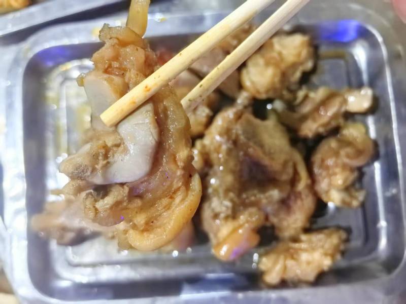 火烧毛猪蹄块