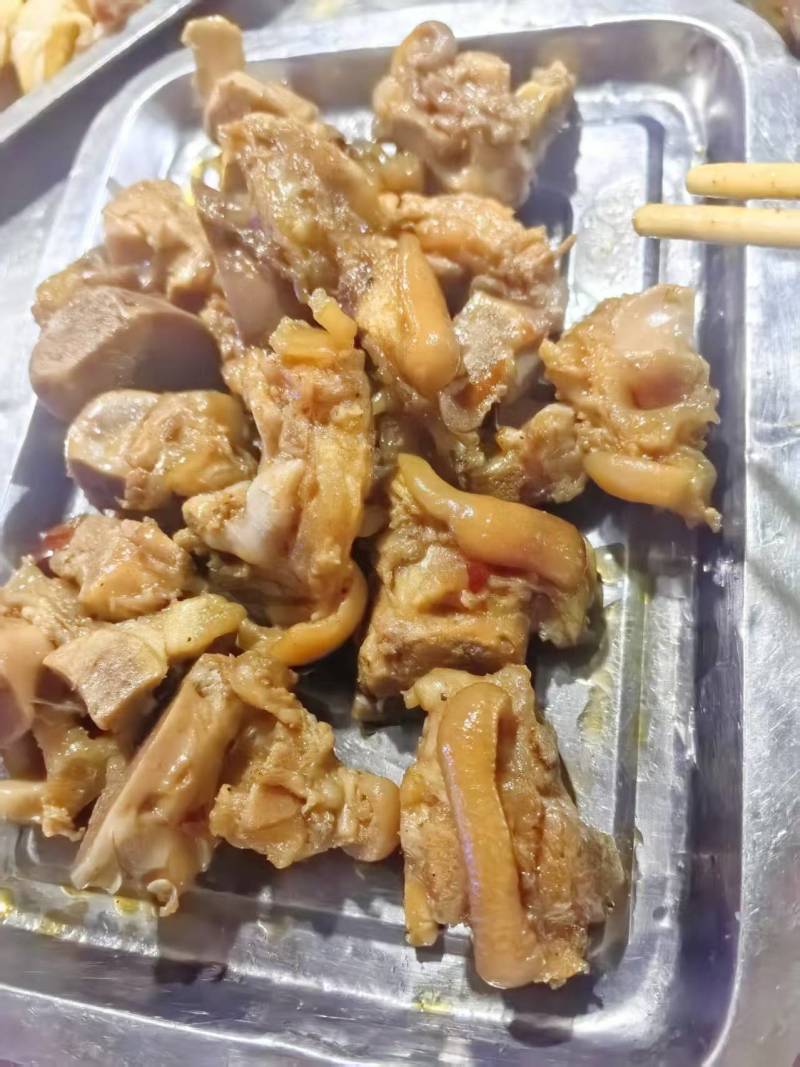 火烧毛猪蹄块