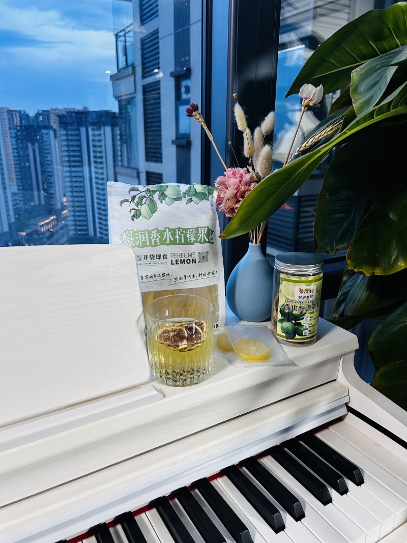 即食香水柠檬片，低糖清新解腻。自产自销诚招代理。