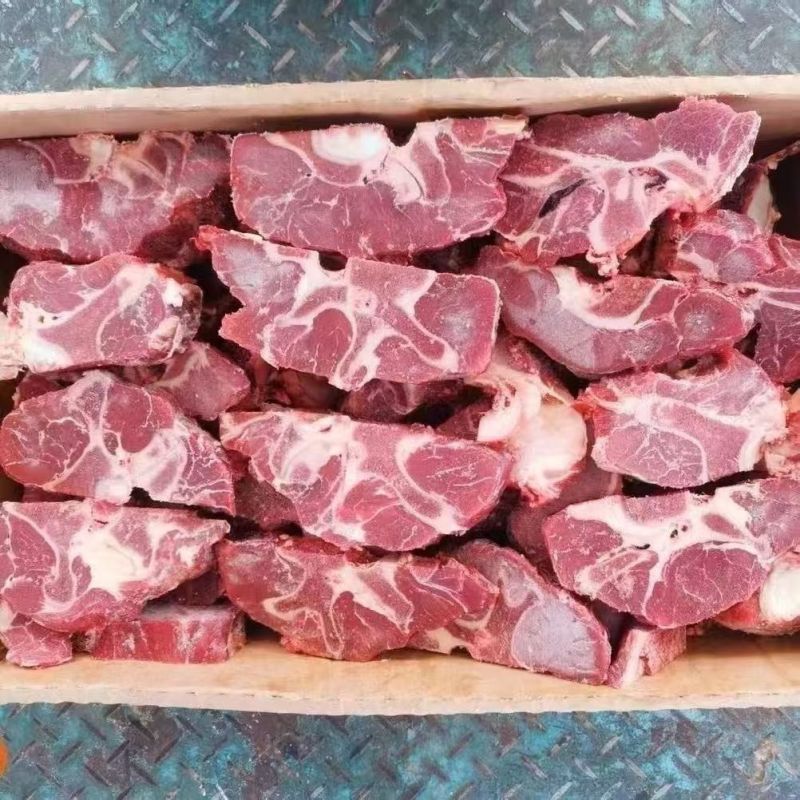 清真国产满肉牛脖骨质量嘎嘎好，随意切割支持走样，量大可谈