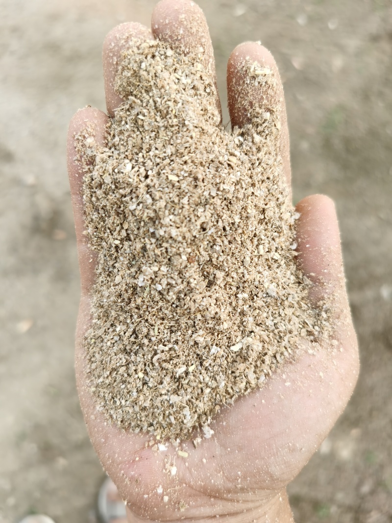 花生壳粉，颜色气味好，水分灰粉低，欢迎咨询