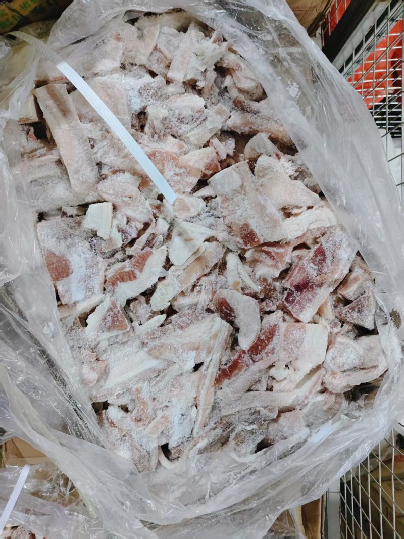 五花肉边角料。肥猪五花肉