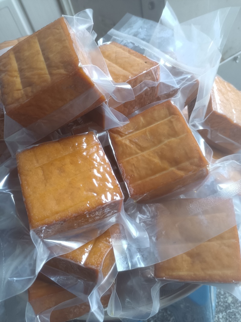 柴火烟熏酸汤豆腐贵州特产农家自制香干腊火熏炒菜卤煮凉菜