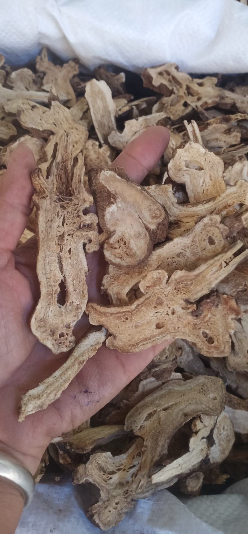 无硫白术中药批发一手货源量大忧惠全国发货