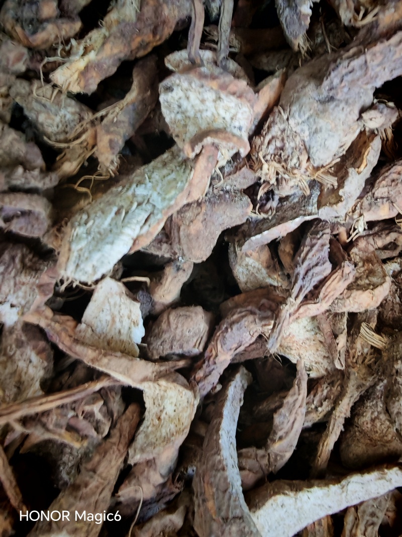 云南文山的野生鲜货，干货的葛根药材店
