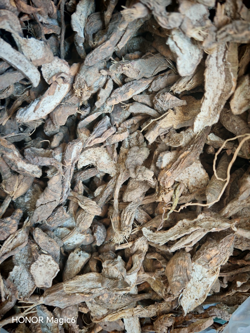云南文山的野生鲜货，干货的葛根药材店