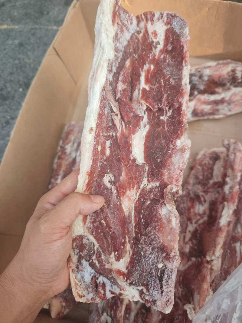 白油牛腰椎骨