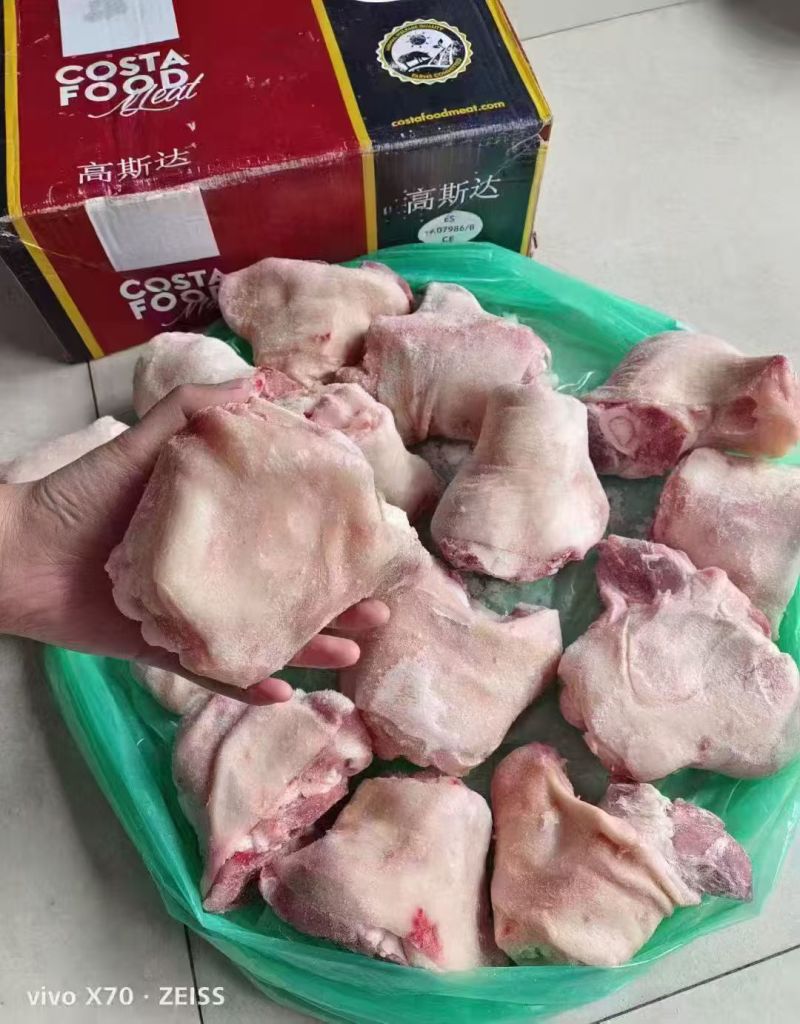带皮小肘子