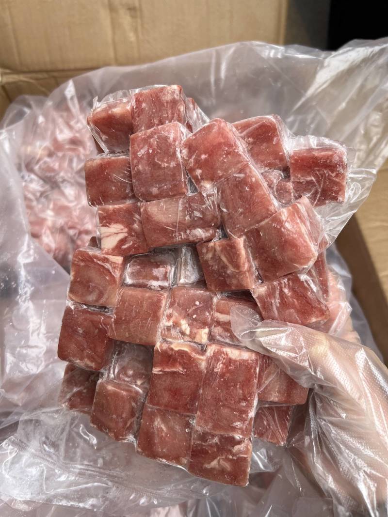 牛肉粒，调理的，可以零发