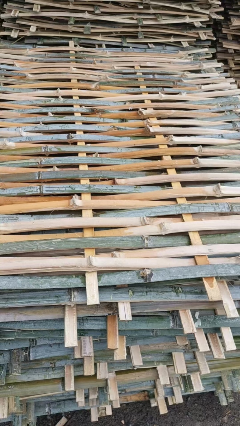 建筑工地毛竹片价格保证品质好欢迎老板咨询