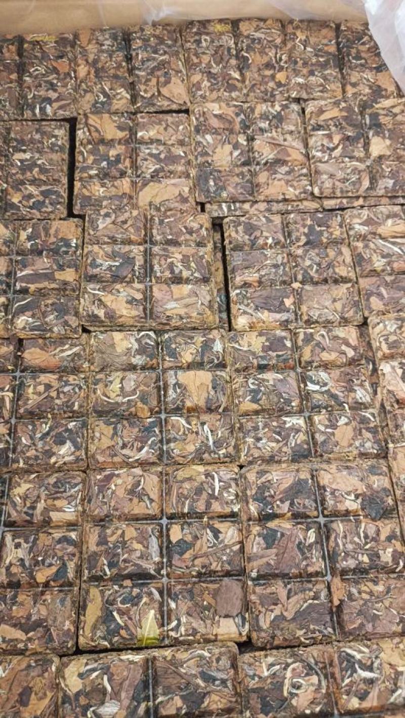 2018年福鼎老寿眉6泡饼干，