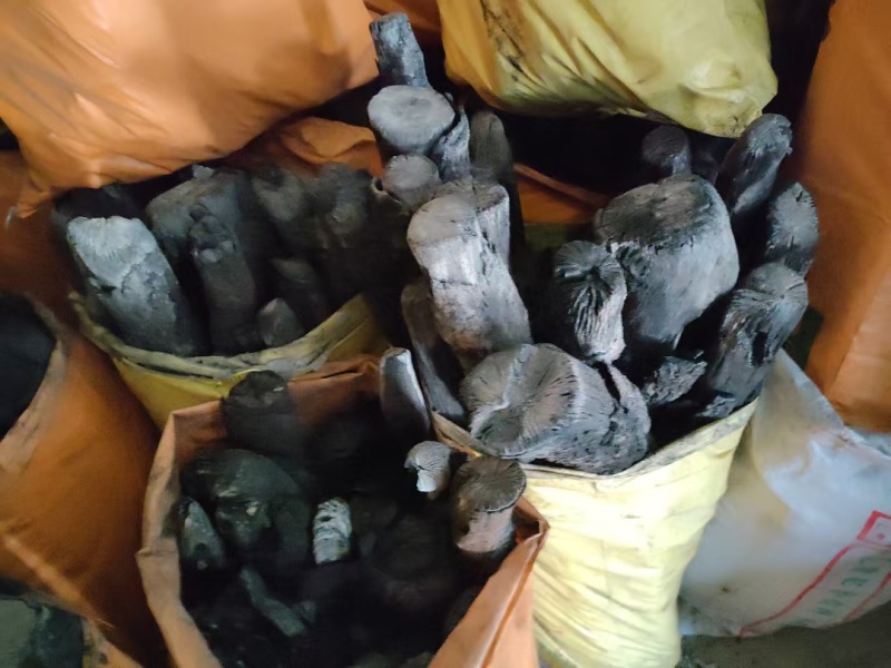 【精品】木炭，大量现货，基地直发品质保证，量大从优！