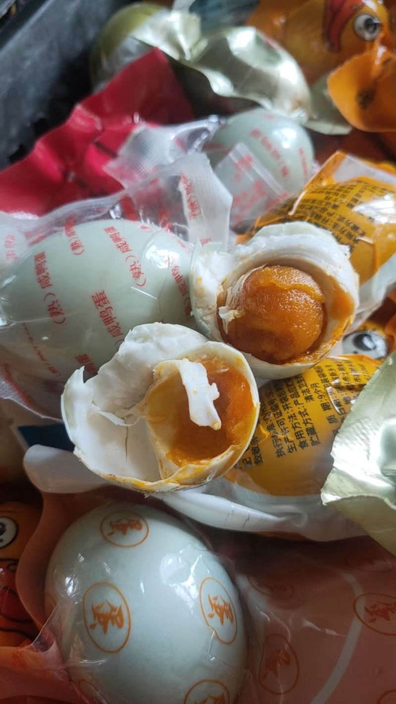 大量批发咸鸭蛋，烤鸭蛋，厂家直发，欢迎采购
