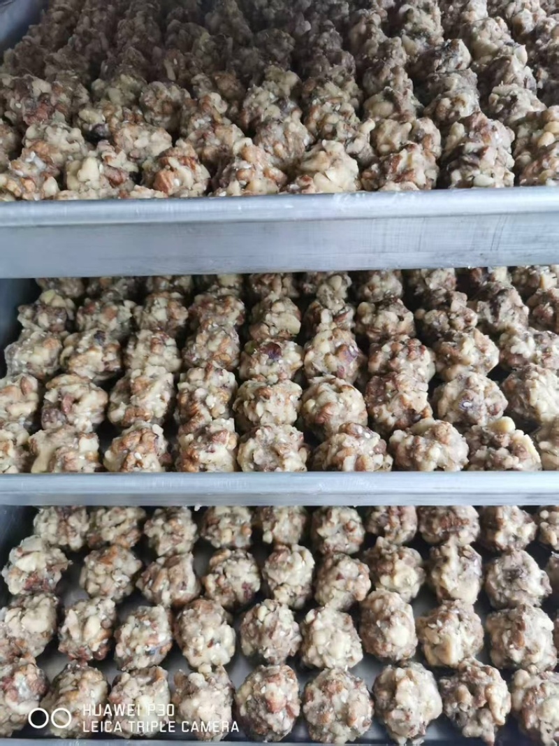 月饼中子核桃月饼上市，纯手工制作，散装全国发货