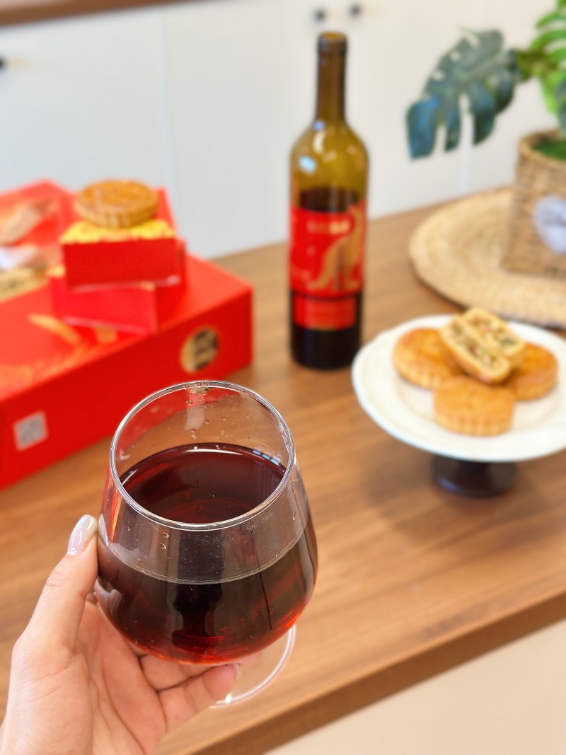 稻香迎吉红酒月饼礼盒