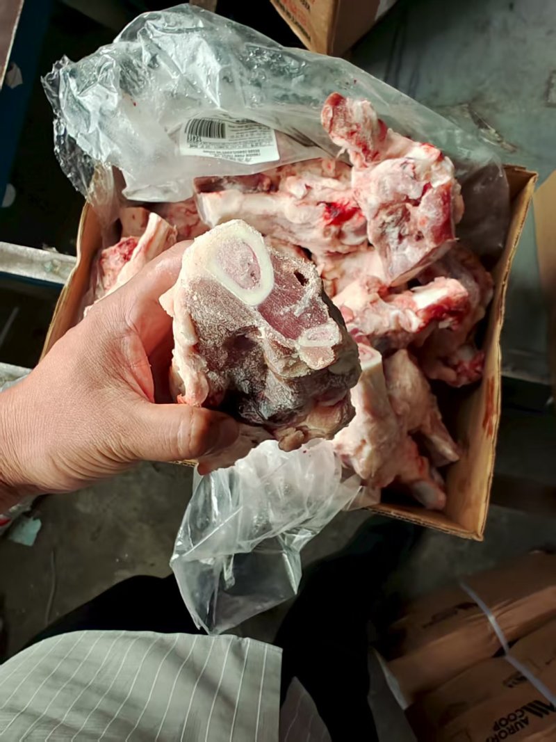后肘骨，猪后腿骨货源充足量大从优欢迎联系咨询订购