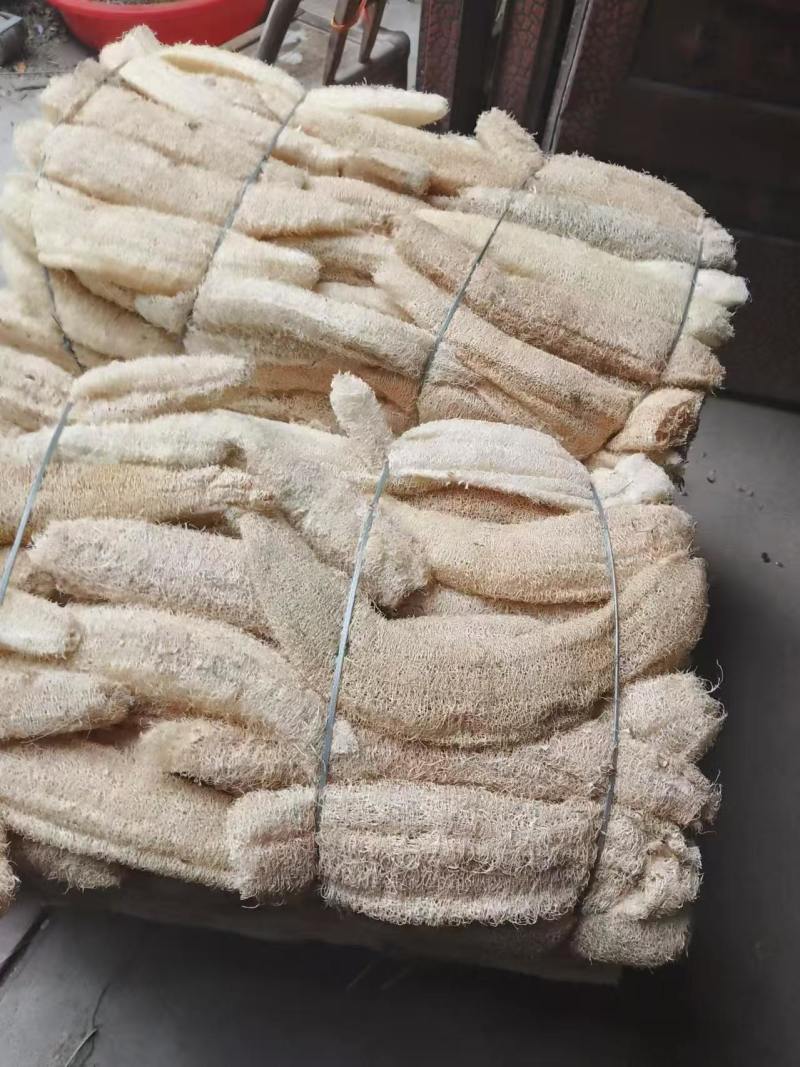 天然白软丝瓜络。种植基地千亩新货20吨，量大带开免税发票