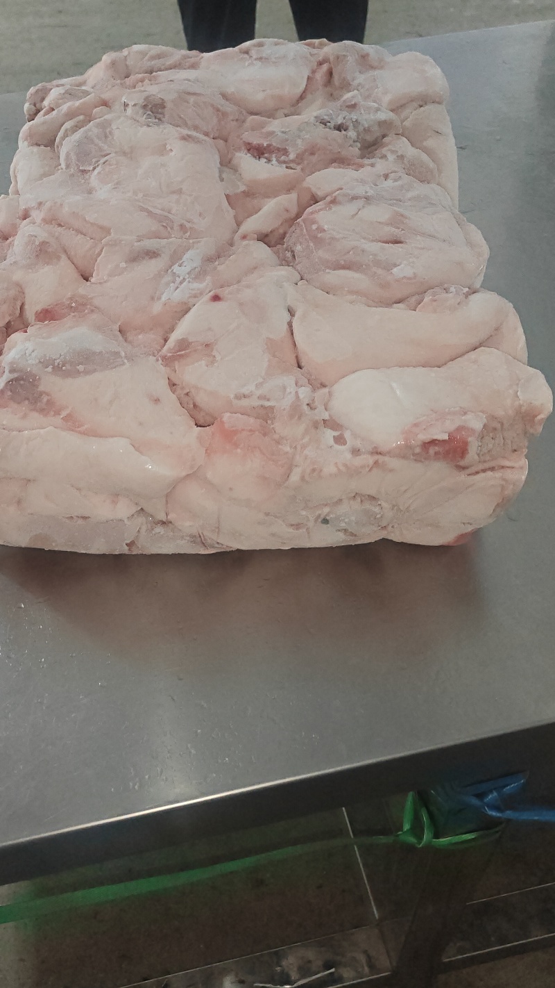 肥猪槽头分割:脂渣专用小面肉厂家直销新货新开还有3吨