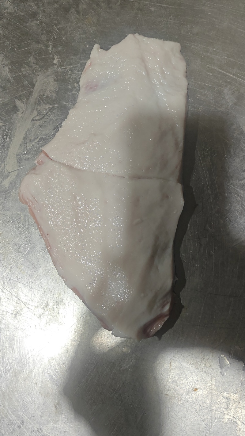 肥猪槽头分割:三七肉青新货新开厂家直销还有2吨