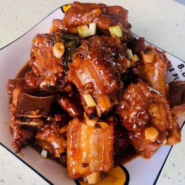 猪小排三角排，多肉小排。新货新日期库存充足