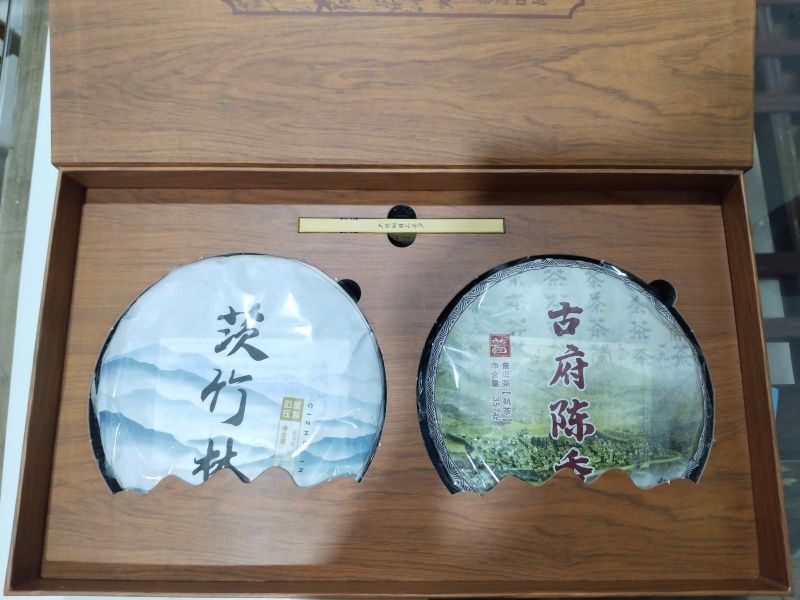 云南普洱茶老茶